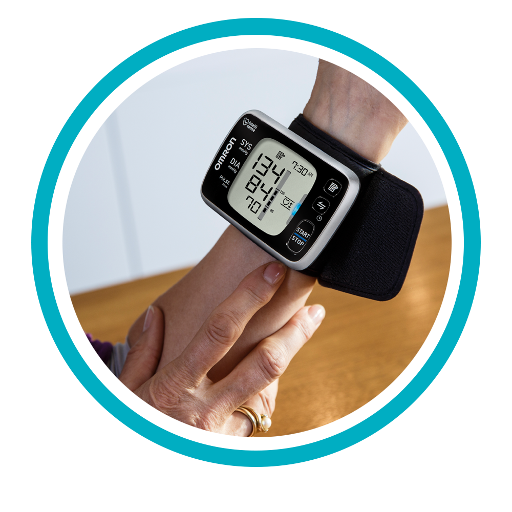 Amazon.com: Omron 7 Series Wrist Blood Pressure Monitor (Model BP652 ...