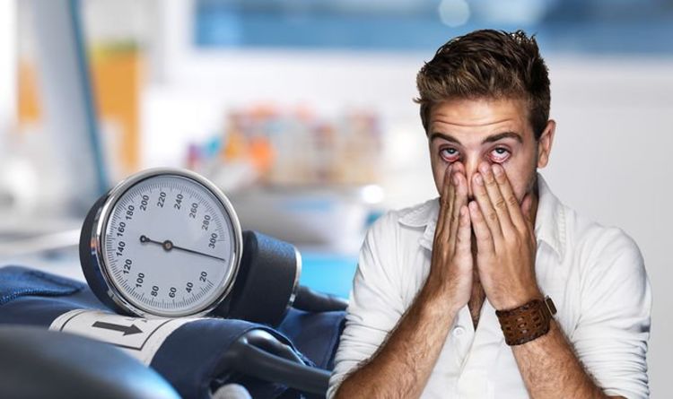 High blood pressure symptoms: Morning headache is a sign