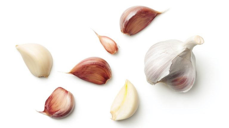 Just Four Cloves of Garlic Daily Can Reduce Blood Pressure ...
