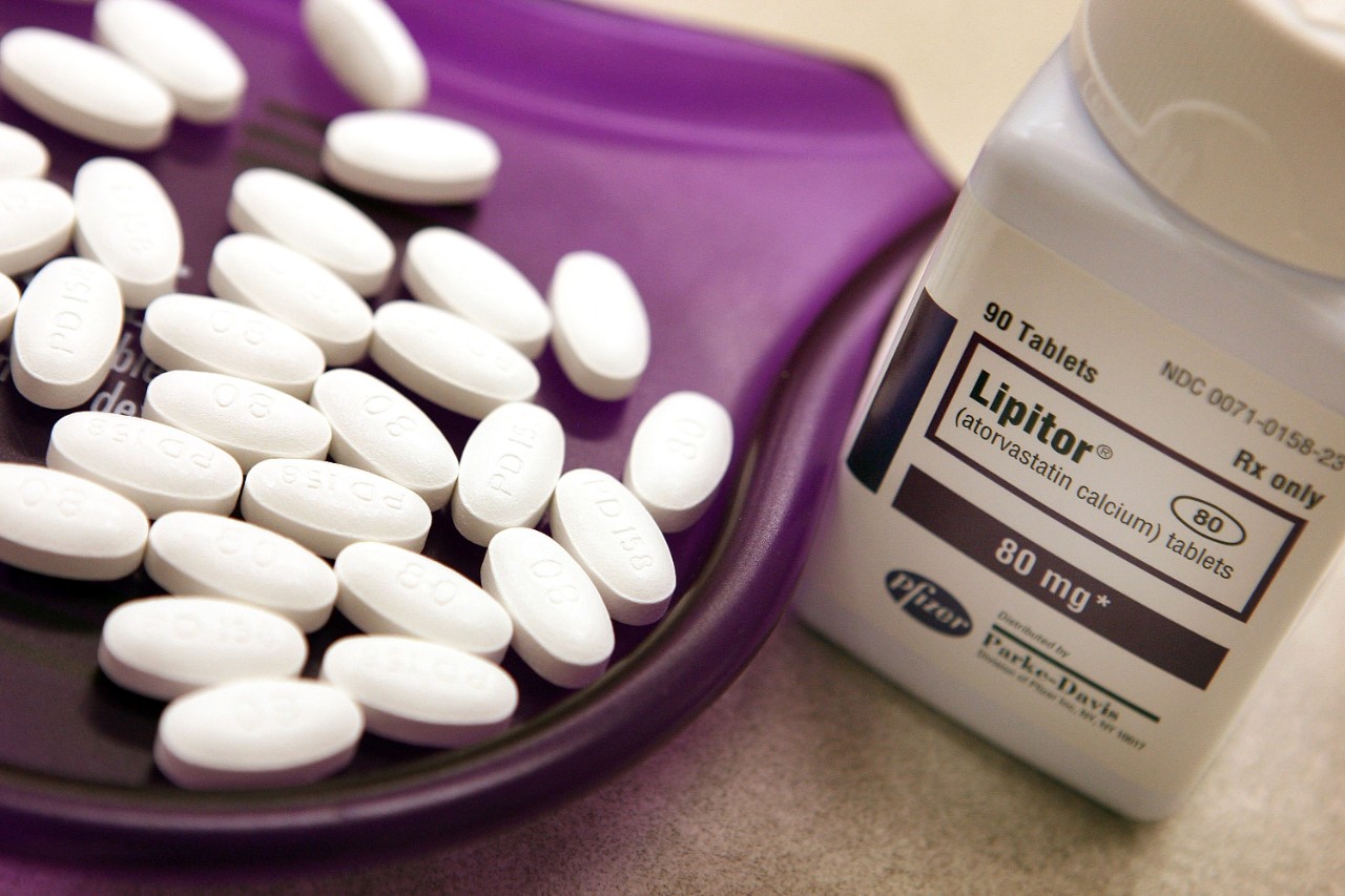 Lipitor side effects: Statins and mental health.
